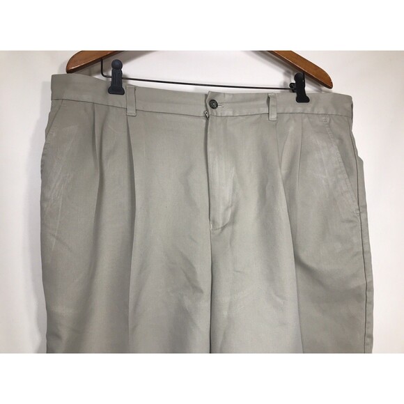 IZOD Golf Chino Shorts Adult Size 38 Beige Flat Front Stretch Golfing Mens - Picture 3 of 6